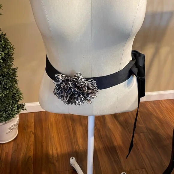 White House Black Market | Accessories | Whbm Belt | Poshmark display picture 3